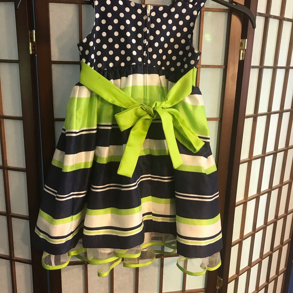 Girls party dress - Picture 6 of 6